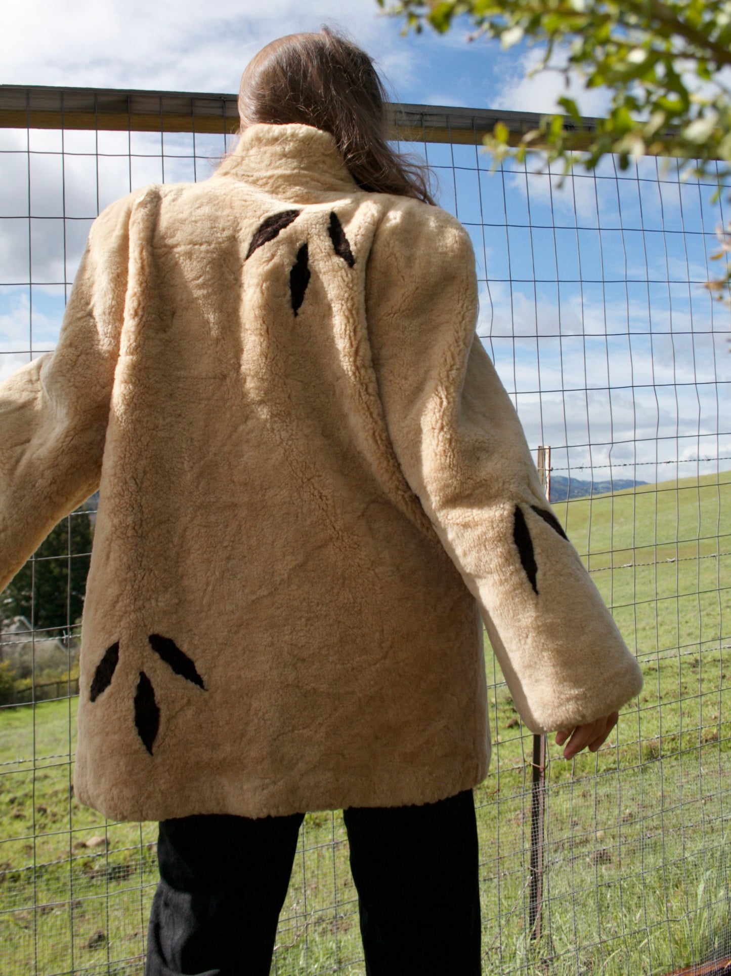 1940s Patterned Two Tone Sheepskin Strong Shoulder Bell Sleeve Coat