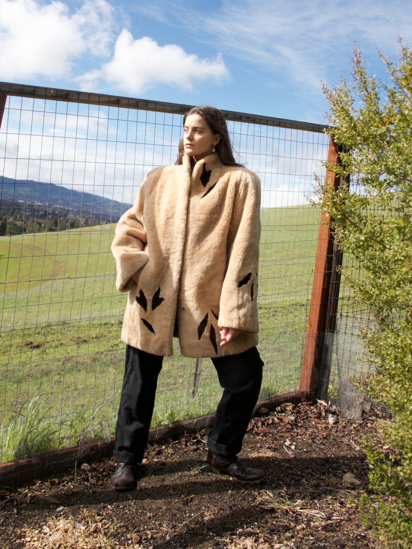 1940s Patterned Two Tone Sheepskin Strong Shoulder Bell Sleeve Coat