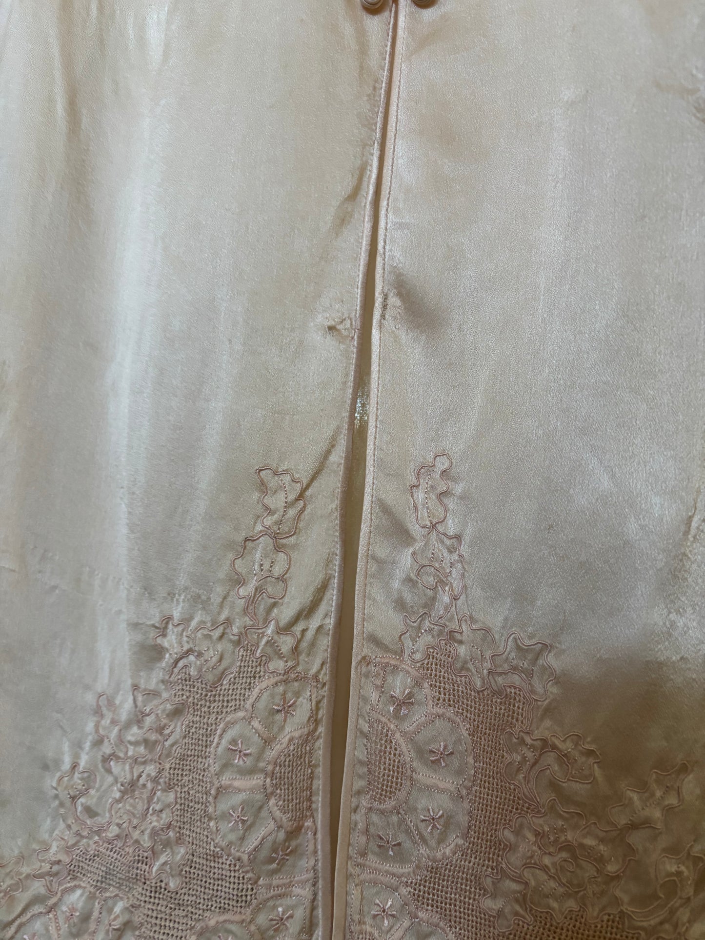 1930s Pale Pink Drawnwork Hand Embroidered Bell Sleeve Bell Boudoir Robe Jacket
