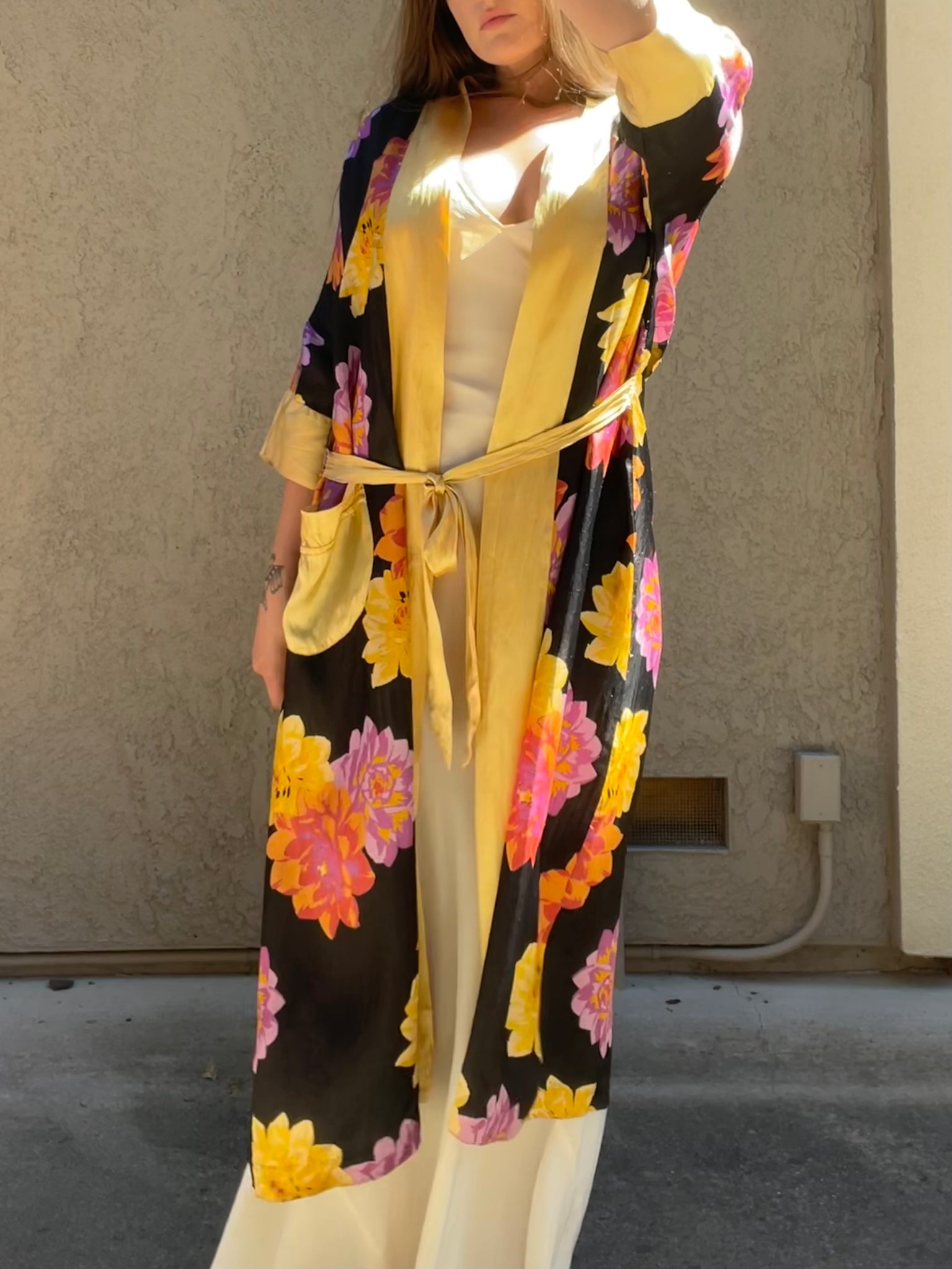 1930s Vibrant Floral Rayon Tie Waist Dressing Gown Robe