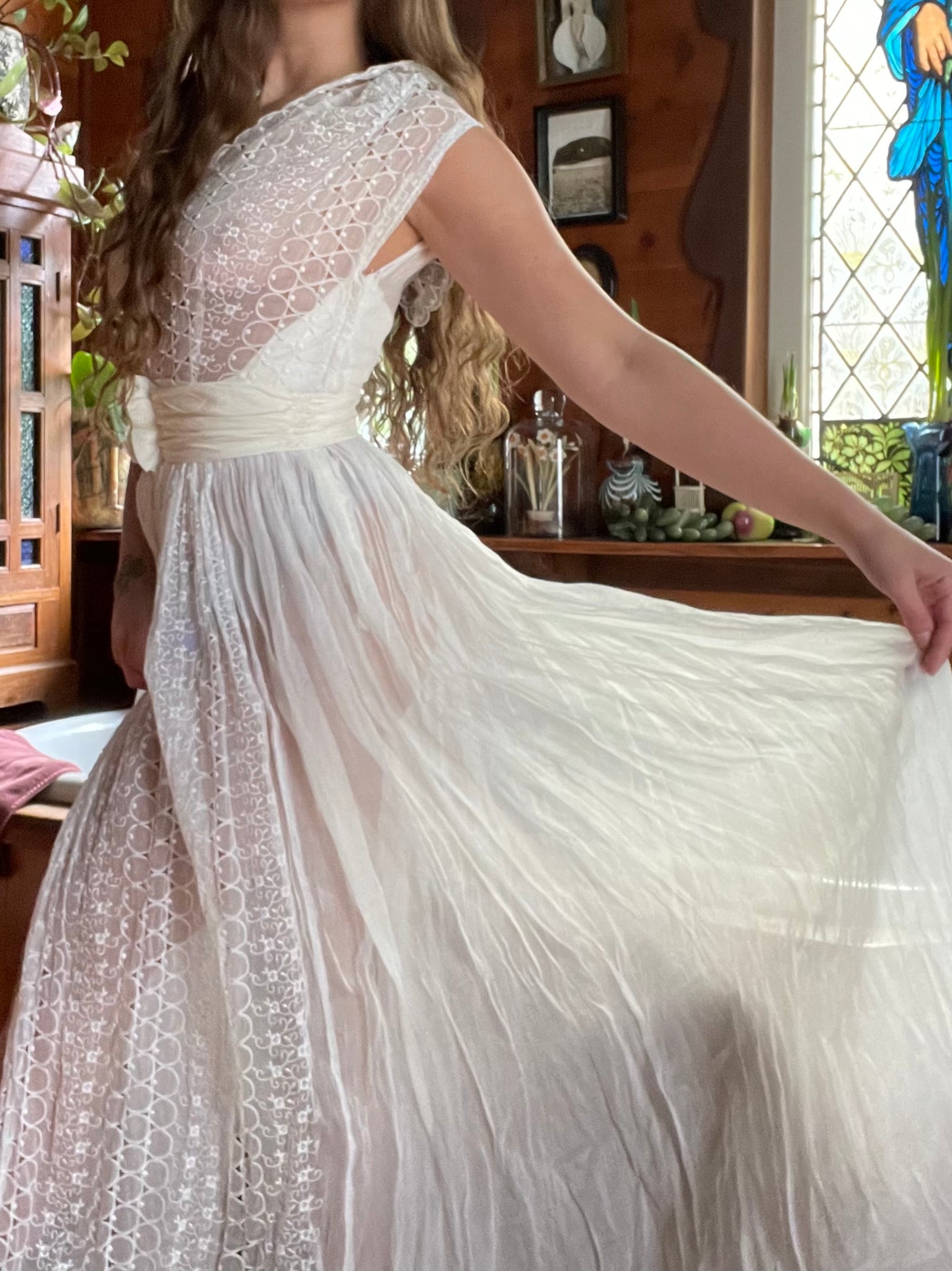Hope and Harlequin - UK Vintage Clothing & Wedding Dress Specialists