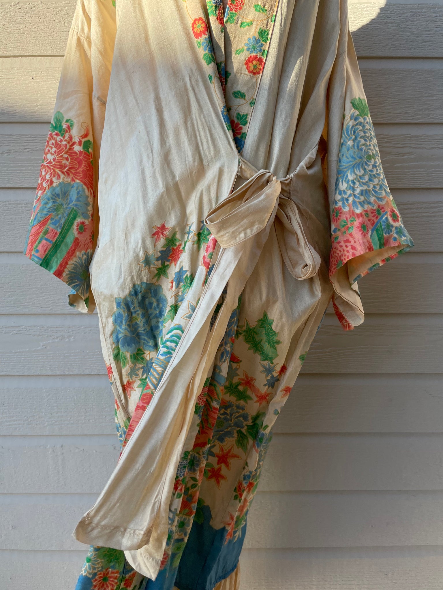 1920s Japanese Pongee Silk Full Length Tie Front Robe OS