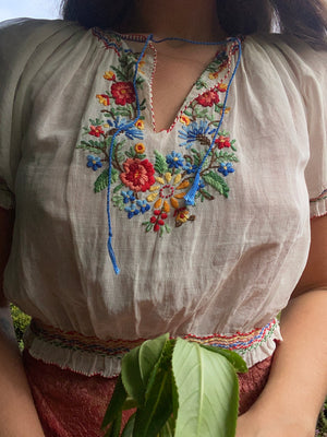 1930s Hungarian Hand Embroidered Peasant Blouse