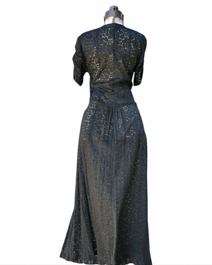 1930s/1940s Floral Lace Sweetheart Neck Dress