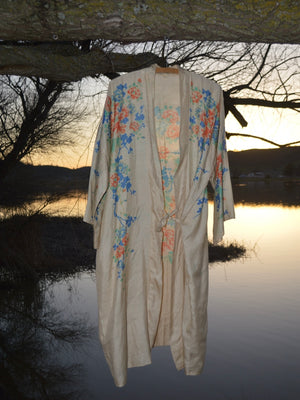 1920s Vibrant Pongee Silk Tie Waist Robe