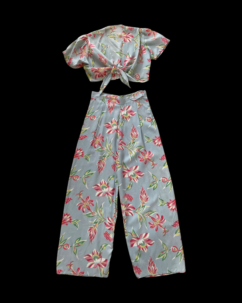 1940s Rayon Two Piece Floral Side Button Lounge Suit