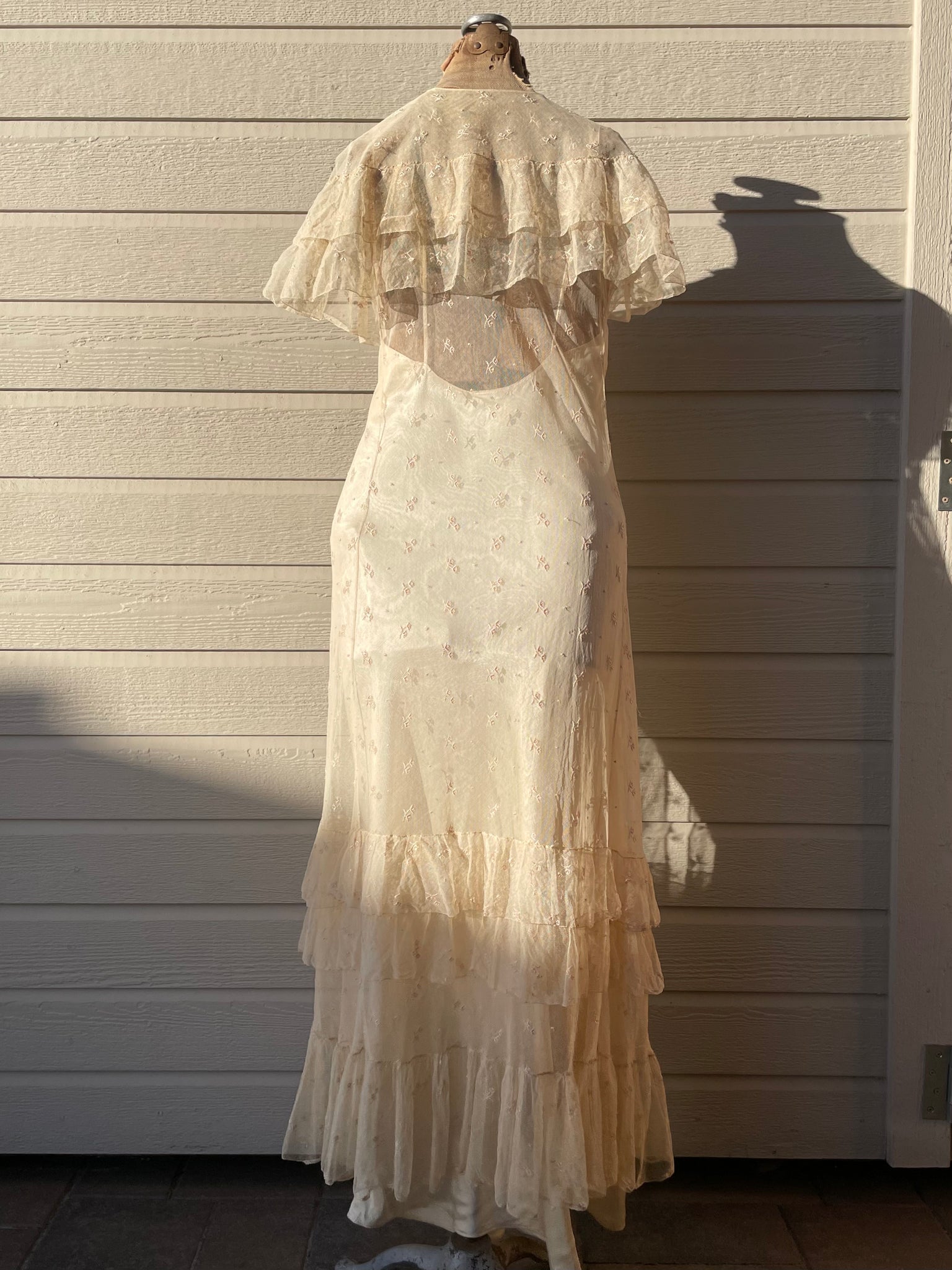 1930s Embroidered Net Ruffle Collar Peignoir Over Dress