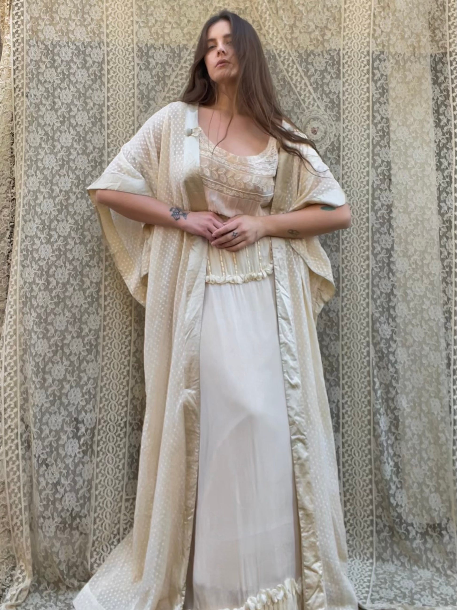 1910s Swiss Dot Cotton & Silk Trim Edwardian Dressing Gown Robe Of the Palms 1910s Swiss Dot Cotton & Silk Trim Edwardian Dressing Gown Robe Of the Palms